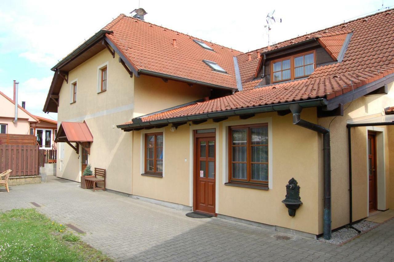 Apartmany Florian Frymburk Exteriör bild