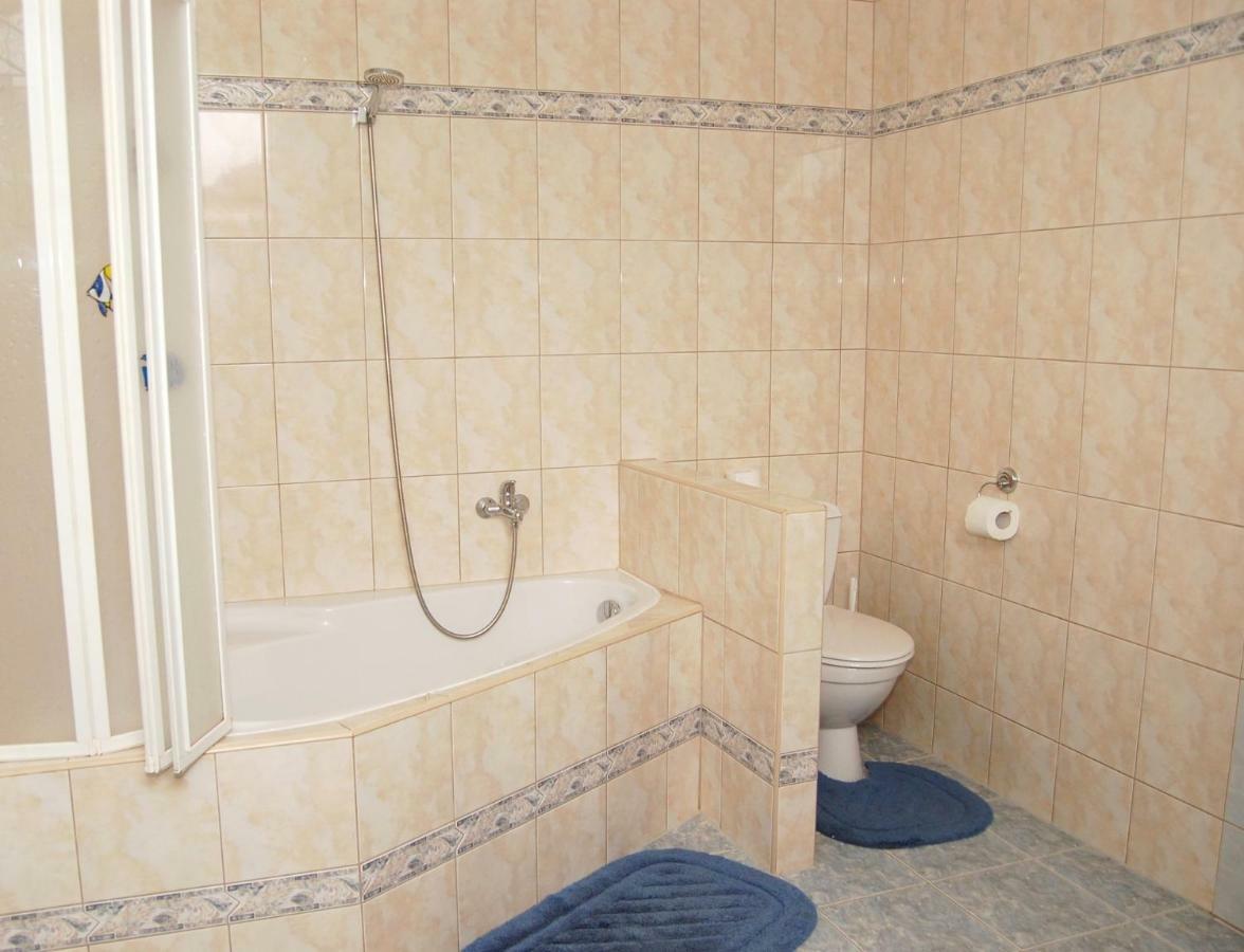 Apartmany Florian Frymburk Exteriör bild