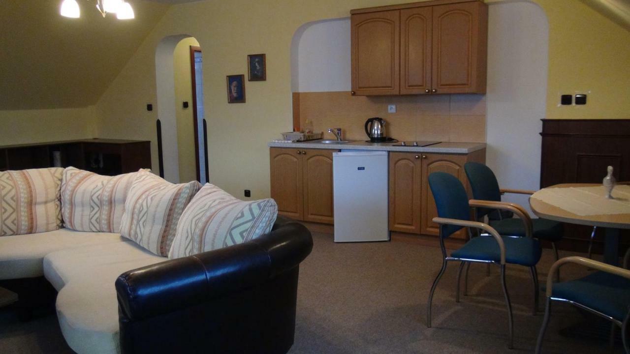 Apartmany Florian Frymburk Exteriör bild
