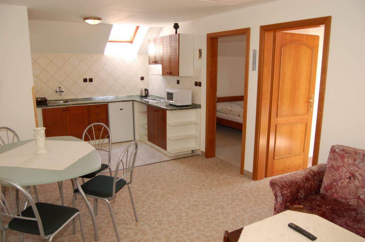 Apartmany Florian Frymburk Exteriör bild