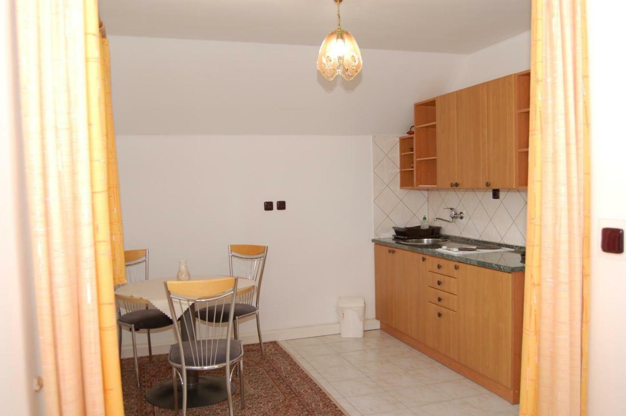 Apartmany Florian Frymburk Exteriör bild